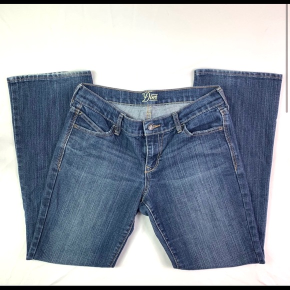 Old Navy Denim - Old Navy Diva Jeans Size 6 Short